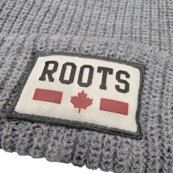 Roots Canada Raised Cuff Knit Beanie Toque Grey Winter Hat “Right to Play” - Picture 4 of 16